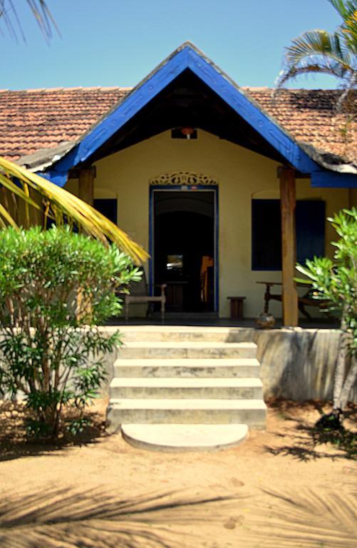 15Lmd Villa In Front Of The Lagoon Batticaloa Exterior photo